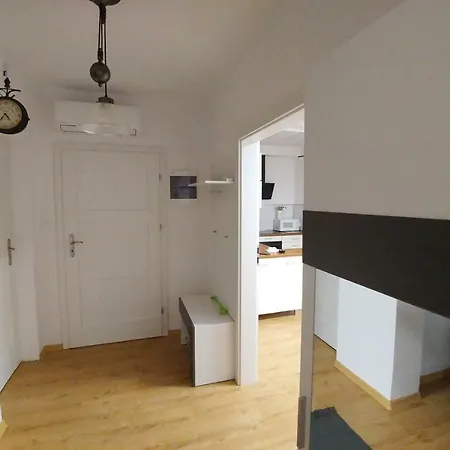 Apartment Polhouse *